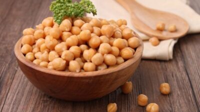 ينظم نسبة السكر في الدم ويقطع الشهية… تعرفوا على فوائد الحمّص الصحية