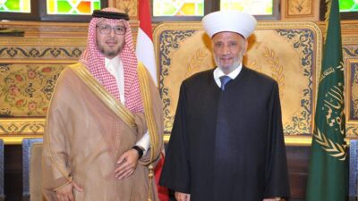 ‏بخاري بحث التطورات السياسية مع دريان