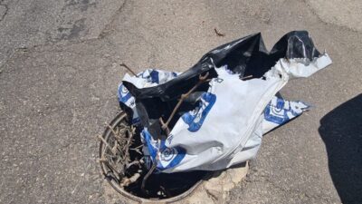 فريق وزارة الاشغال كشف على الحفرة الموجودة على الطريق الدولية في صوفر