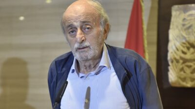 تغريدة ثم حذف.. جنبلاط يسأل: إلى أين؟؟